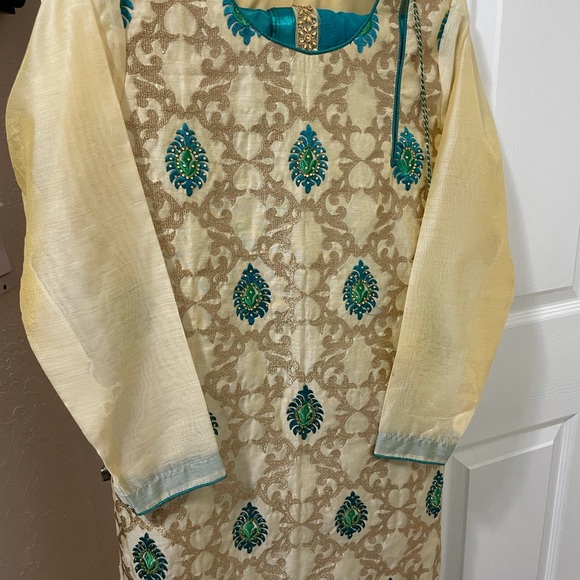 Pakistani/Indian Shalwar kameez dupatta - Picture 11 of 16